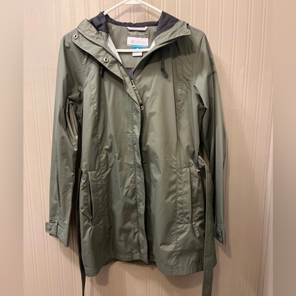 Columbia rain jacket, green size S NWOT